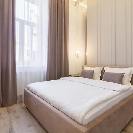 Royal Vip Prospekt Shevchenka 3 Апартаменты Львов