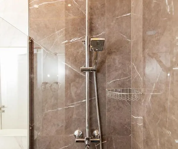 Апартаменты Royal Vip Prospekt Shevchenka 3 *